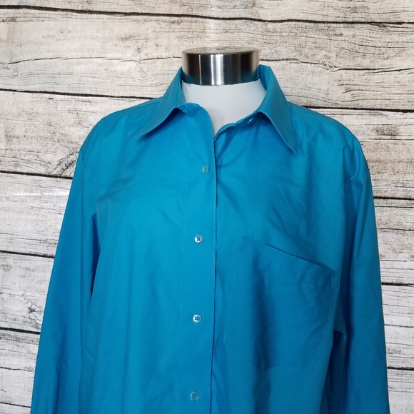Foxcroft light blue dress Dress Shirt Size 16.Pit to pit approx:  22.5 inches - Picture 2 of 7